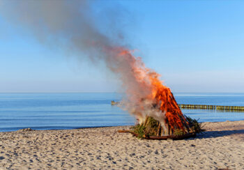 Image_Osterreisen_Osterfeuer_Ostsee_Pressmind