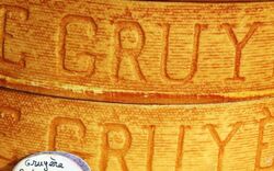 Schweizer Käse Gruyere