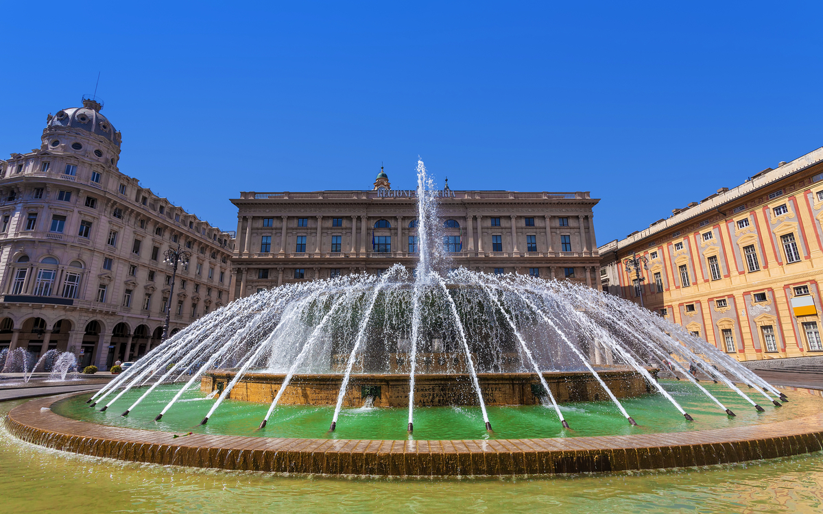 Brunnen auf der Piazza de Ferrari in Genua