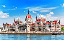 Ungarisches Parlament in Budapest