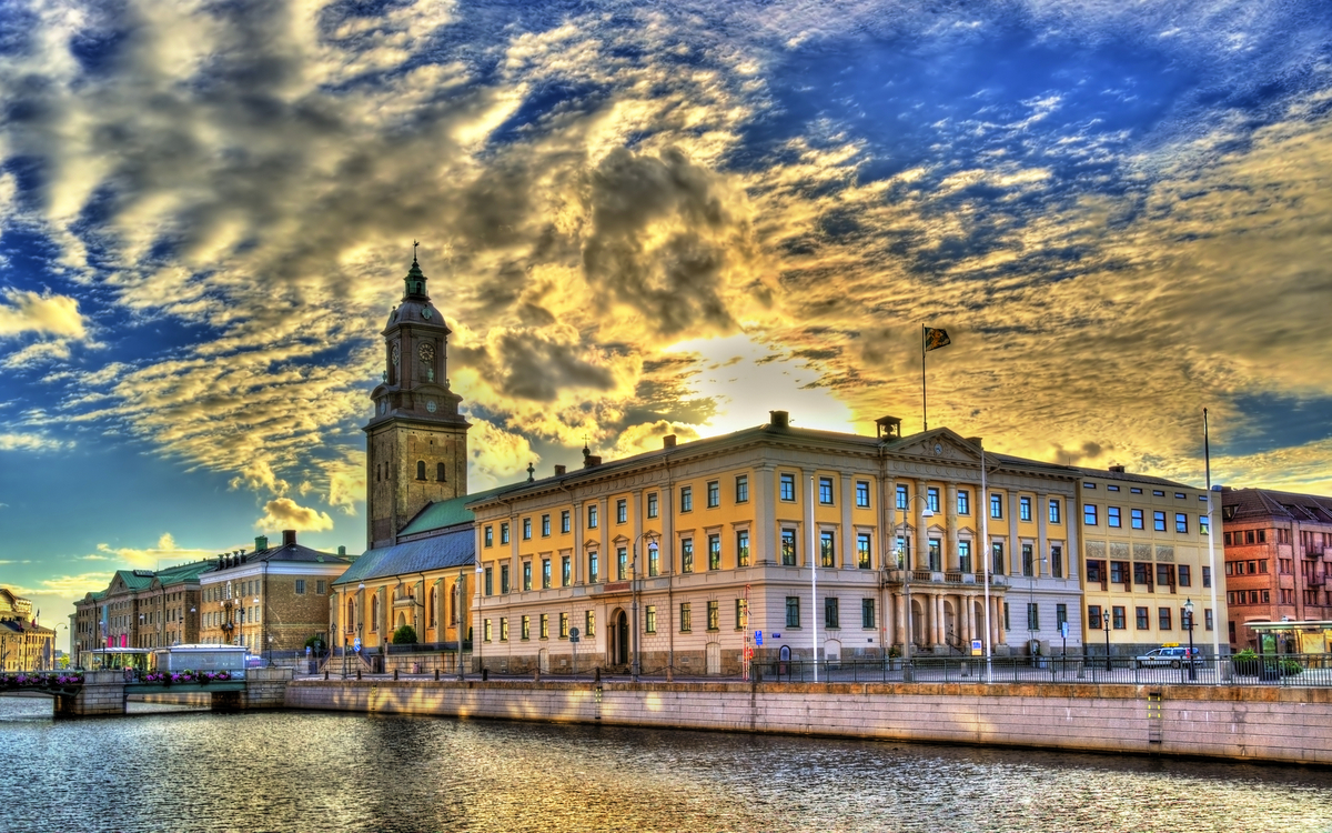 Göteborger Rathaus und die Deutsche Kirche