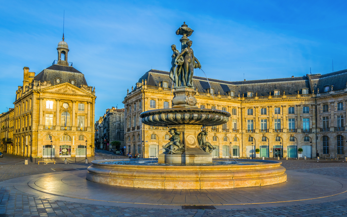 Blick auf den Place de la Bourse in Bordeaux, Frankreich