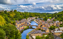 Dinan in der Bretagne