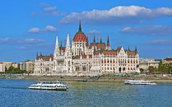 Ungarisches Parlamentsgebäude in Budapest