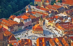 Vogelperspektive der alten Stadt Brasov