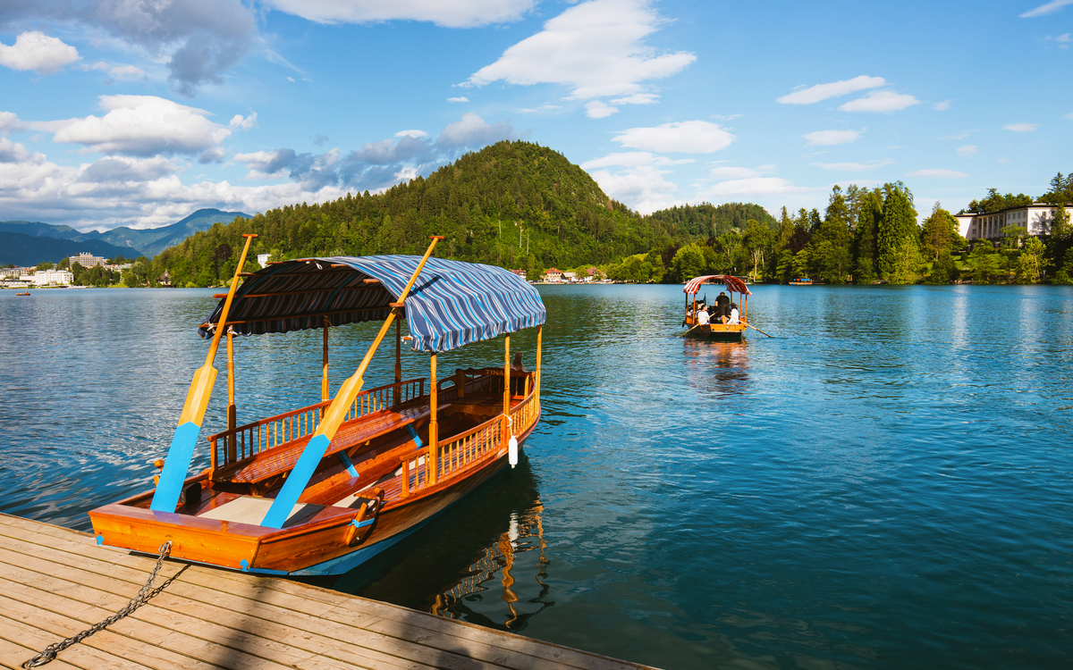 Pletna Boot auf dem Bleder See in Slowenien