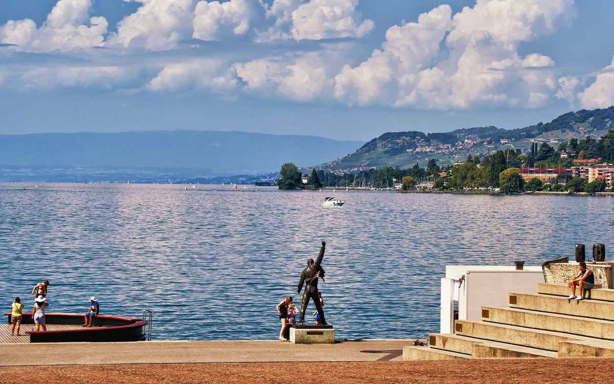 Freddie Mercury-Statue am Genfer See in Montreux