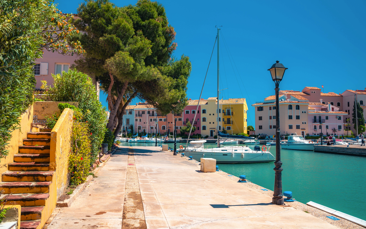 Port Saplaya in Valencia