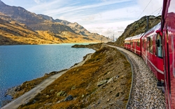 Bernina Express am Lago Bianco