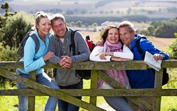 Freundesgruppe bei einer Wanderung