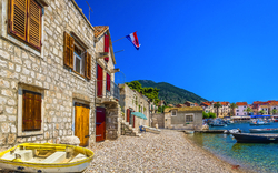 Mediterrane Landschaft bei Komiza auf Vis