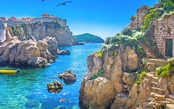 adriatische Seebucht bei Dubrovnik