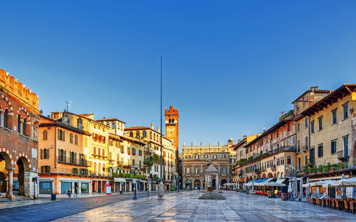 Piazza delle Erbe in Verona