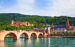 Heidelberg - Aussicht auf Alte Brücke und Schloss