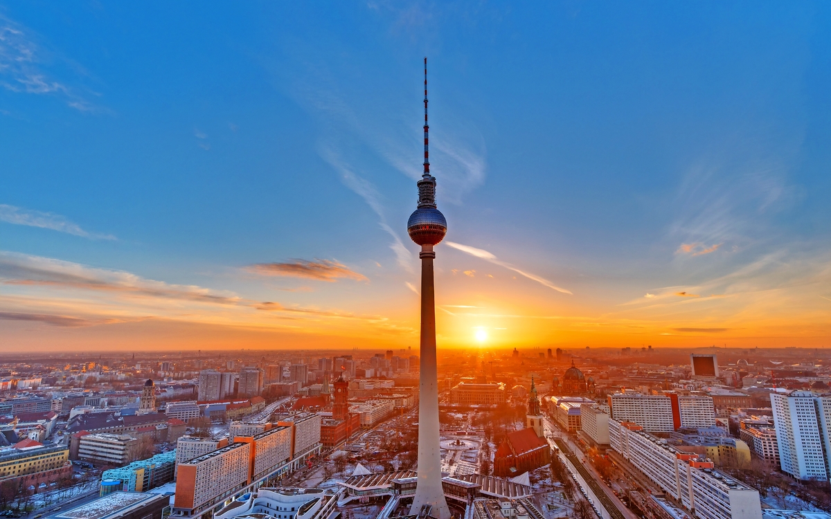 Fernsehturm am Alexanderplatz in Berlin