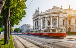 Ringstraße mit Burgtheater