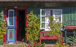 Reetgedecktes Holzhaus in Prerow
