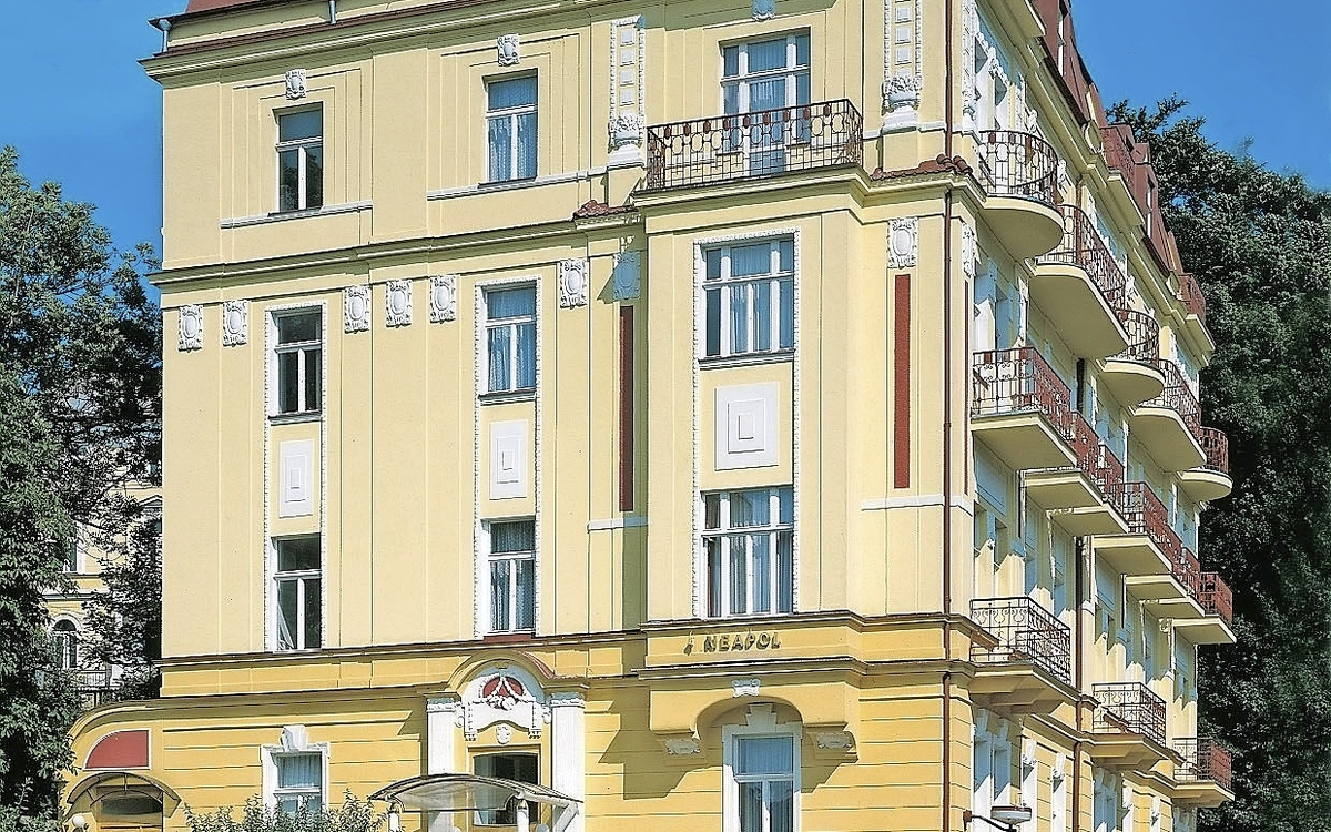 Health Spa Resort Hvezda - Haus-Neapol Außenansicht