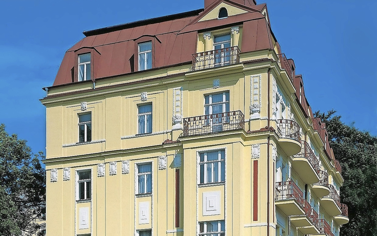 Kurhotel Health Spa Resort Hvezda - Haus-Neapol Außenansicht