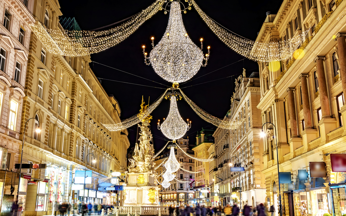 berühmte Einkaufsstraße Graben bei Nacht in Wien