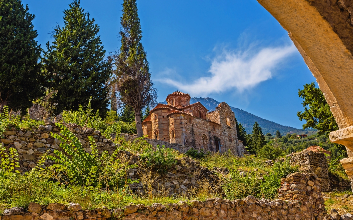Byzantinische Kirche in der mittelalterlichen Stadt Mystras