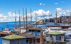Hafen und Skyline von Oslo