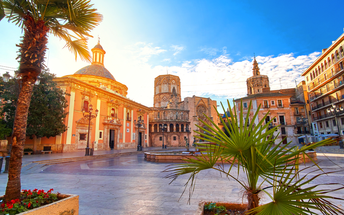 Plaza de la Virgen in Valencia
