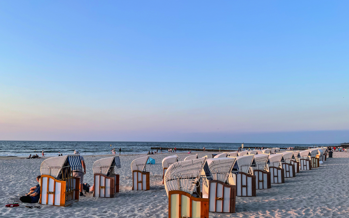 Strandkörbe an der Ostseeküste von Kolberg