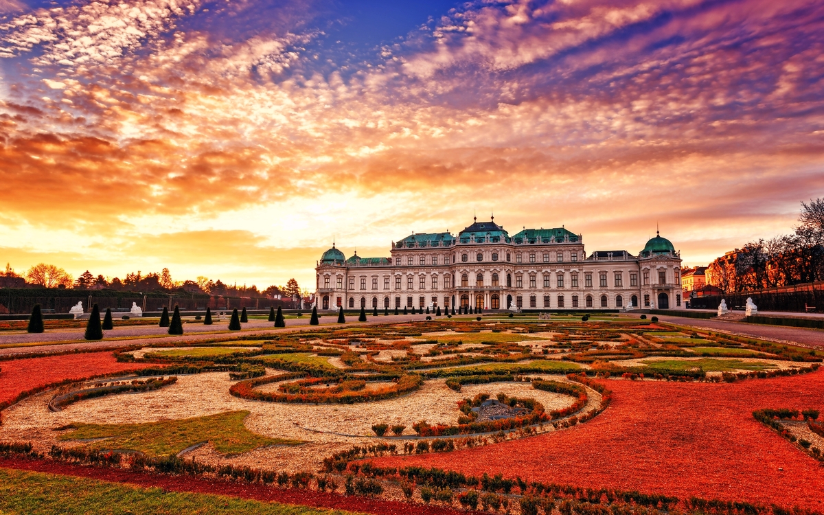 Belvedere Garten Wien, Blick auf den Oberen Palast