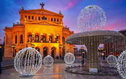 Alte Oper in Frankfurt zur Weihnachtszeit