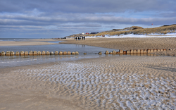 Wanderung am Strand im Winter auf Sylt nach Wenningstedt,