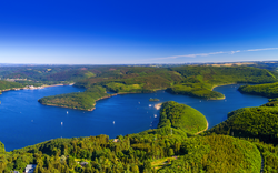 Rursee mitten im Nationalpark Eifel