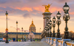 Pont Alexandre III über die Seine in Paris