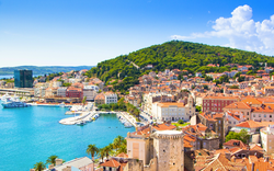 Blick auf die Stadt Split und den Hügel Marjan