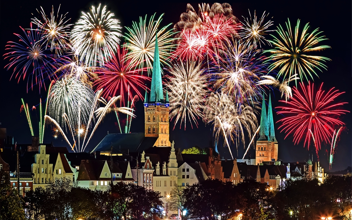 Feuerwerk in Lübeck an der Ostsee, Deutschland