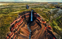 Hengifoss-Wasserfall - der vierthöchste Wasserfall Islands