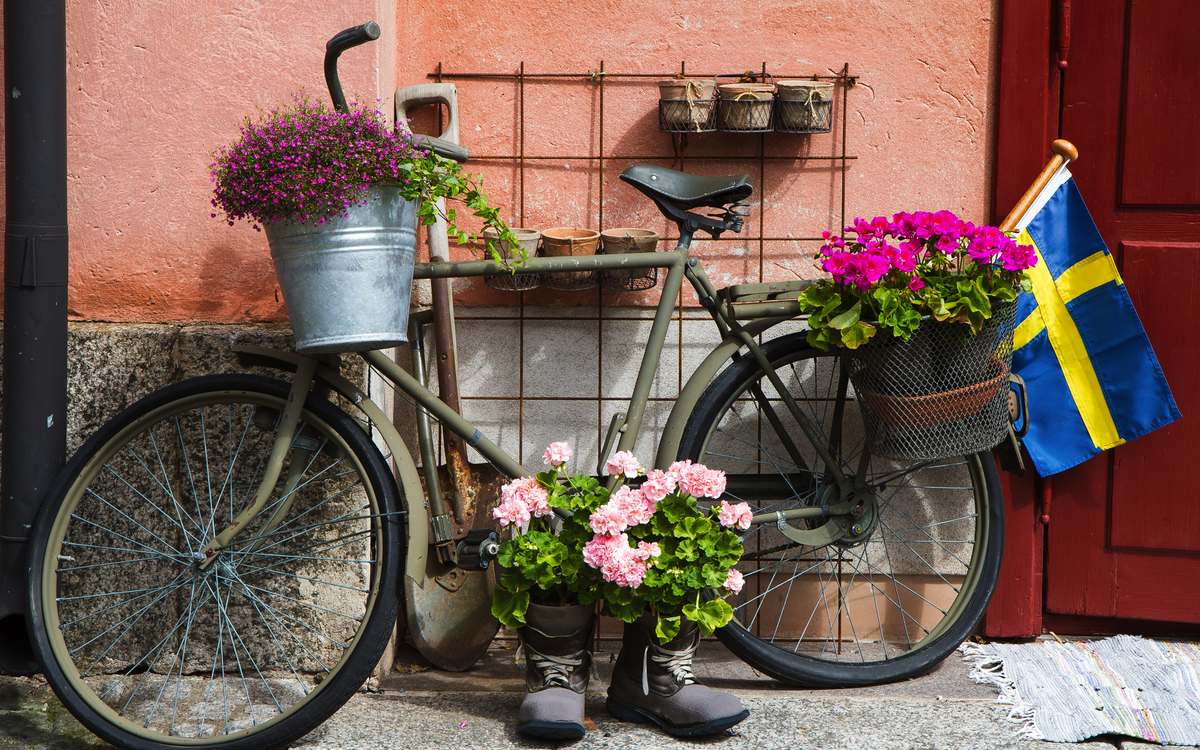 Blume verzierte Fahrrad in Stockholm
