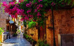 Straßenszene in Kaleici – dem historischen Stadtzentrum von Antalya, Türkei