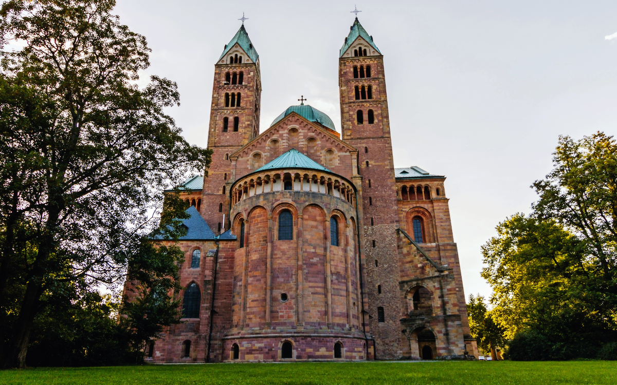 Dom zu Speyer, Ostseite