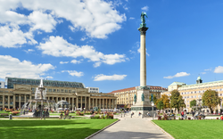Jubiläumssäule auf dem Schlossplatz in Stuttgart