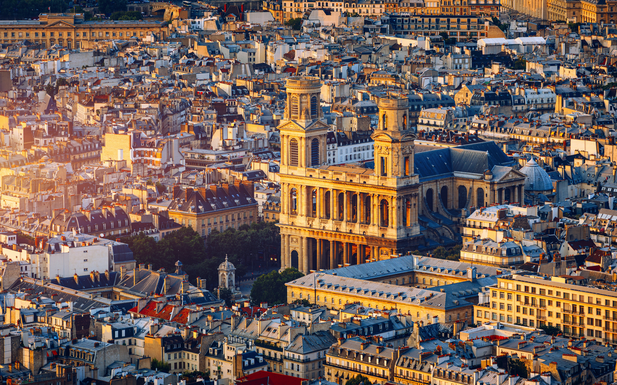 Kirche Saint-Sulpice - eine der größten Kirchen in Paris