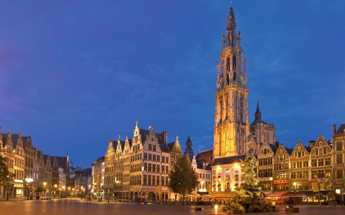 Antwerpen am Abend