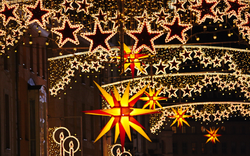 Striezelmarkt auf dem Altmarkt in Dresden, Deutschland